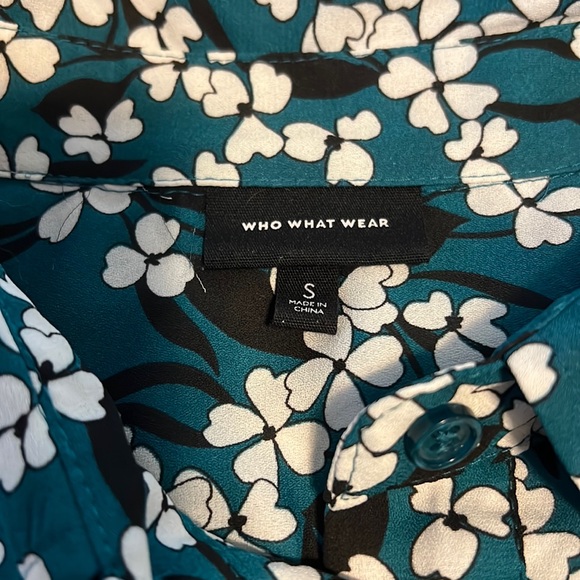 Women’s Blue Floral Button Down Midi Dress - Picture 4 of 4